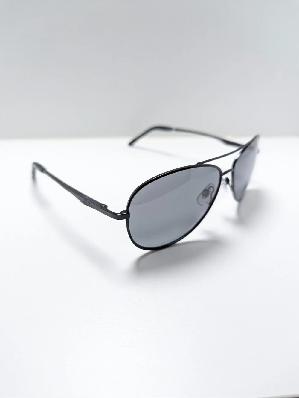 Classic Outdoor Gray Polarized Lens Sleek Black Aviator Men’s Fashion Sunglasses